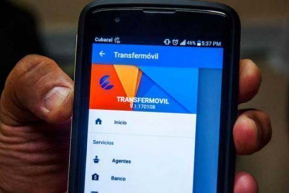 Cuba ampliará servicios de banca móvil