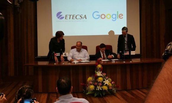 Firma de acuerdo entre Google y ETECSA